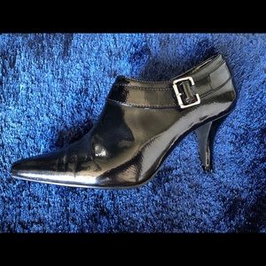 AK Anne Klein heels